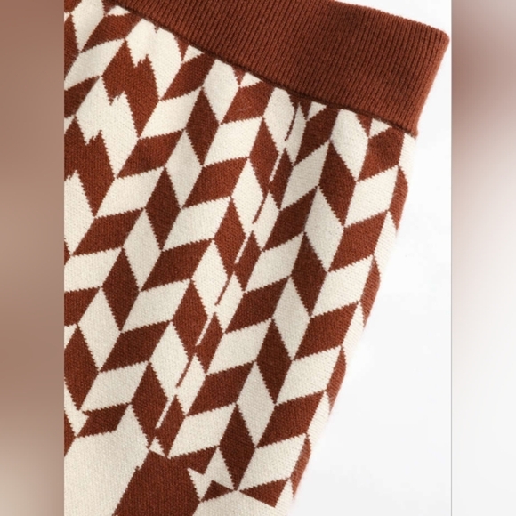 EYESORE Knit Midi Skirt - Picture 3 of 5